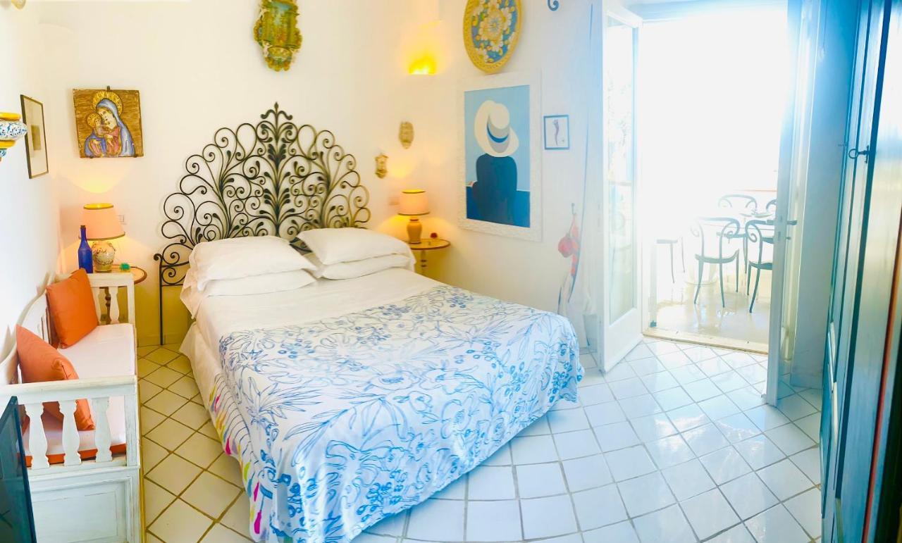 Scala Fenicia 14 By Caprirooms Bed & Breakfast *