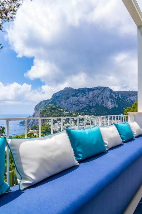 Apartment Blue Essence Capri