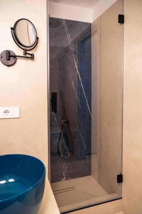 Blue Essence Apartment Capri
