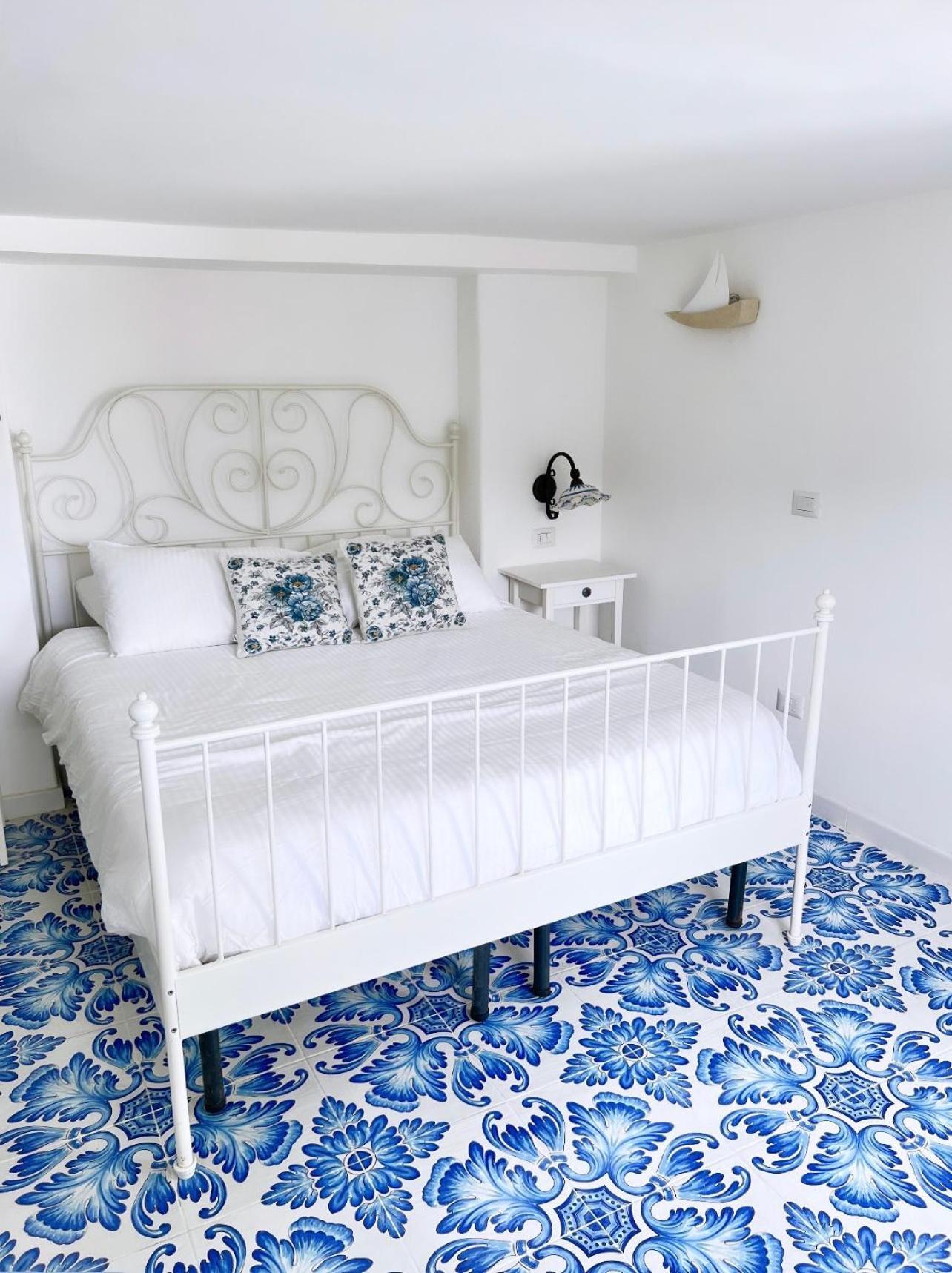 Carolina Guest house 3*