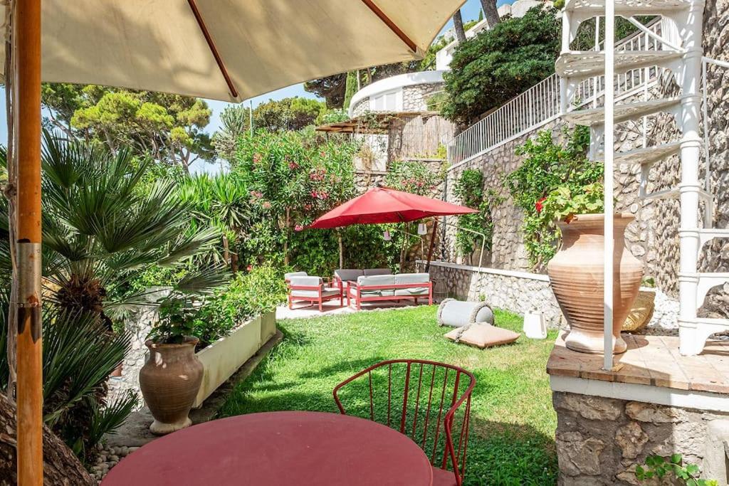 Villa Cisterna Capri, Private Front With Pool