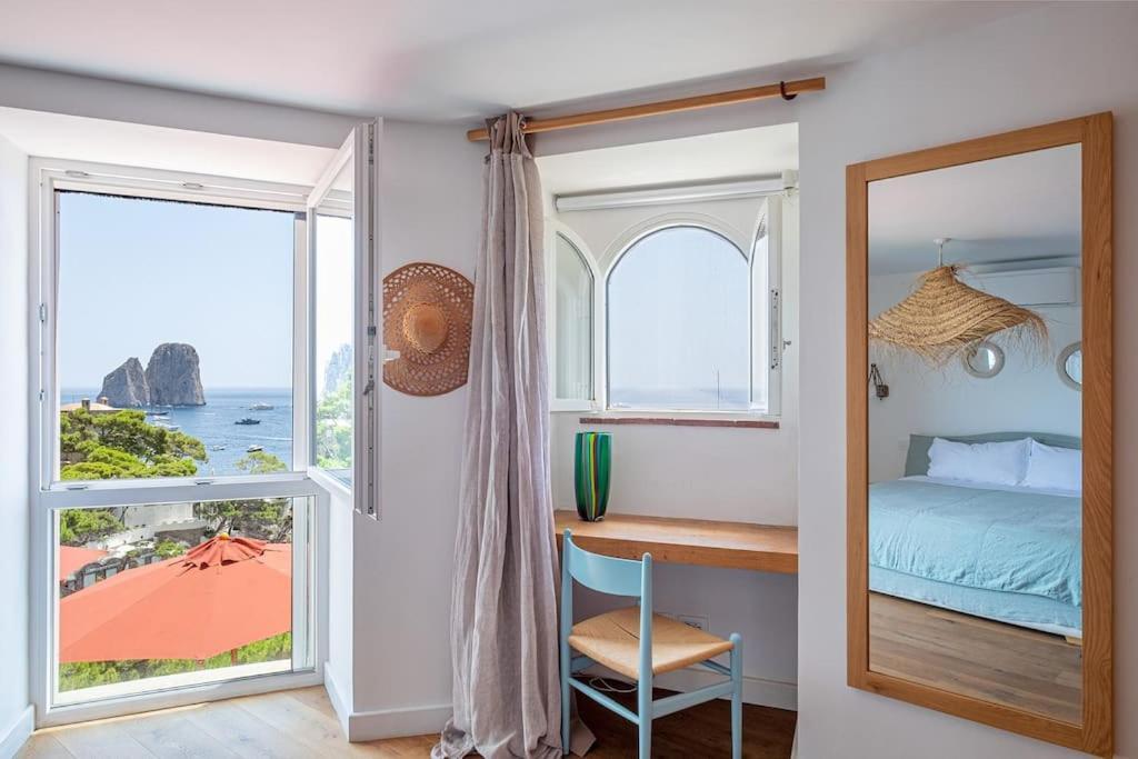 Cisterna Capri, Private Front With Pool Villa *