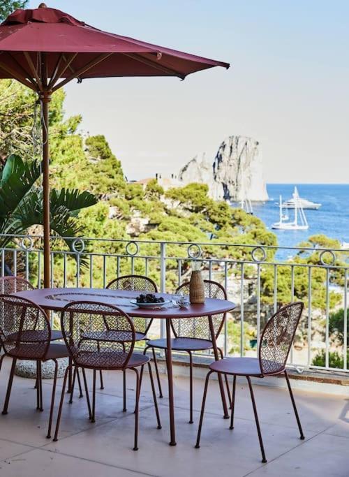 Cisterna Capri, Private Front With Pool *