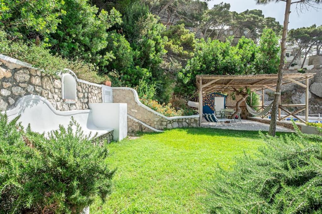 Villa Cisterna Capri, Private Front With Pool Capri