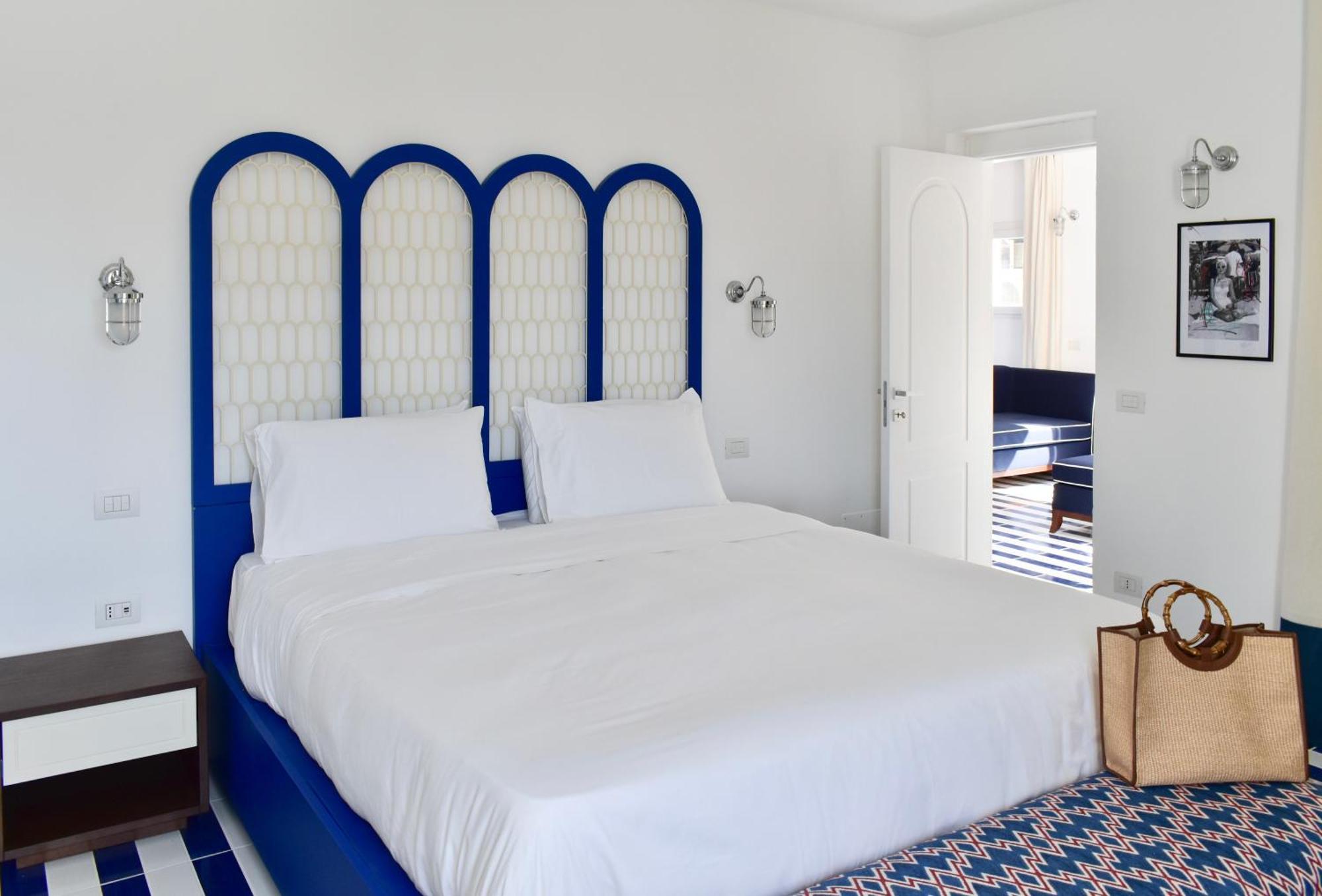 Lia Hotel