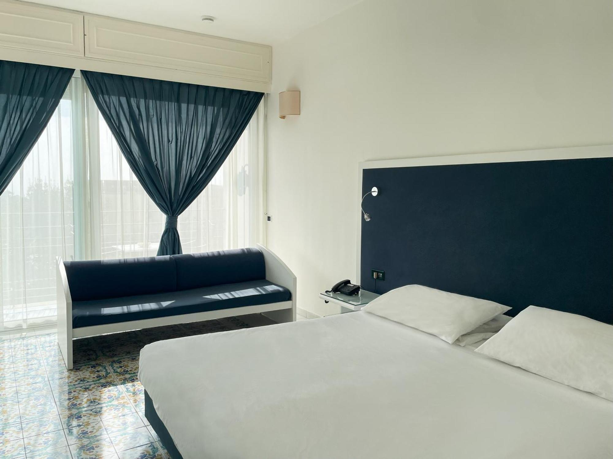 Hotel Regina Cristina 4*