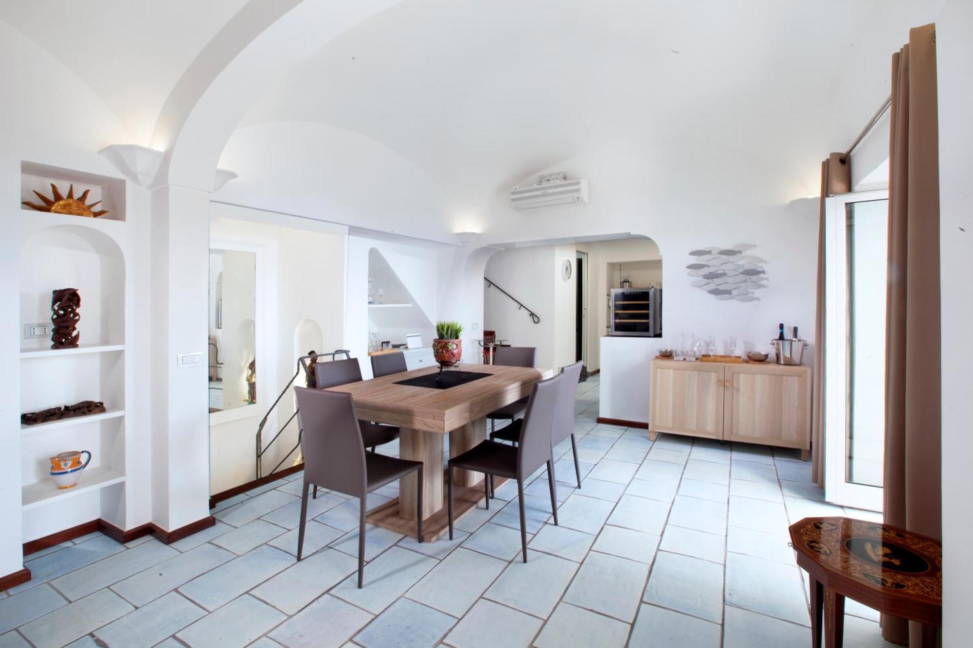 Villa Faraglionensis Monaconehouse