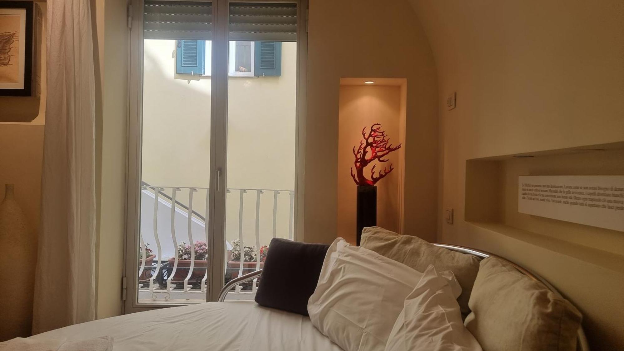 49 Passi Dalla Piazzetta Di *