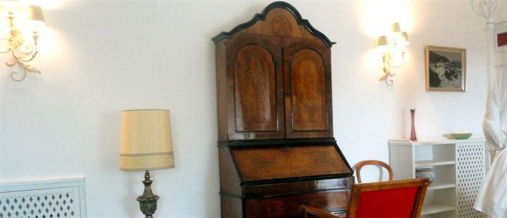 Calypso Bed & Breakfast 2*