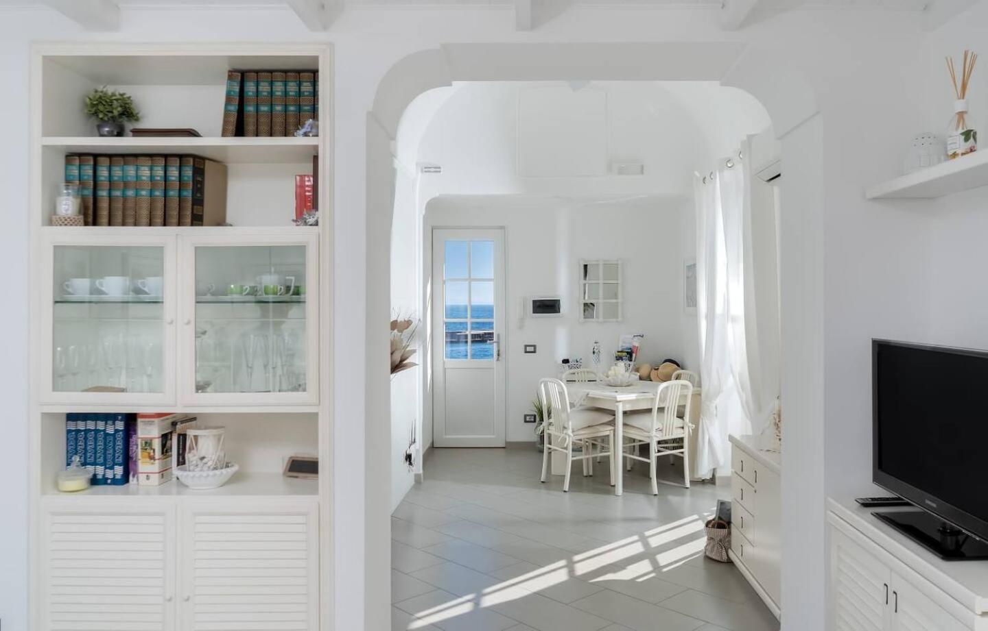 Donna Rosa - Charming House By The Sea Holiday home *