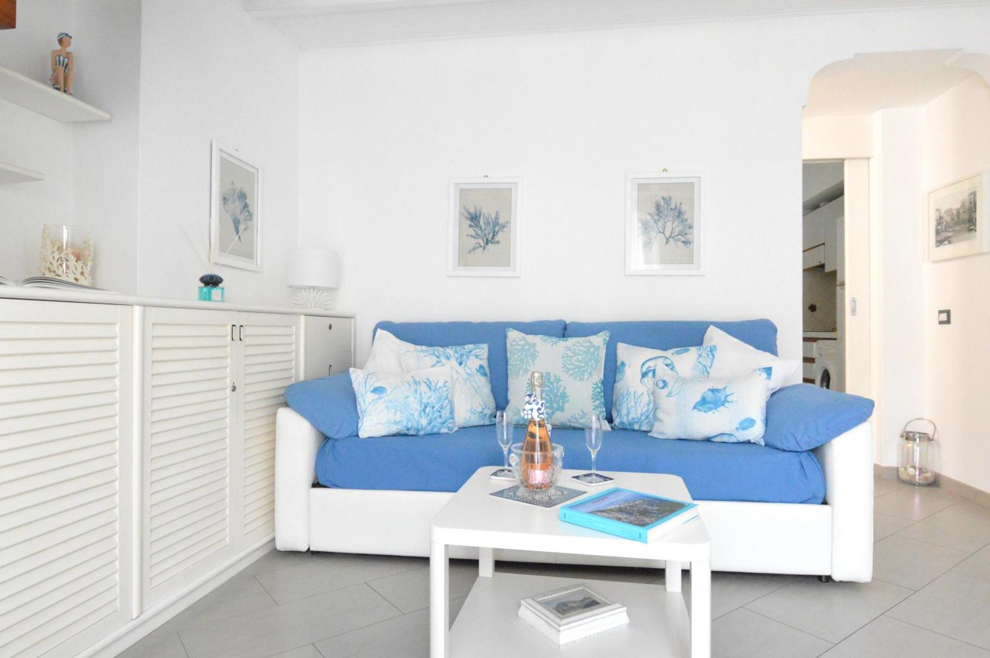 Donna Rosa - Charming House By The Sea Holiday home
