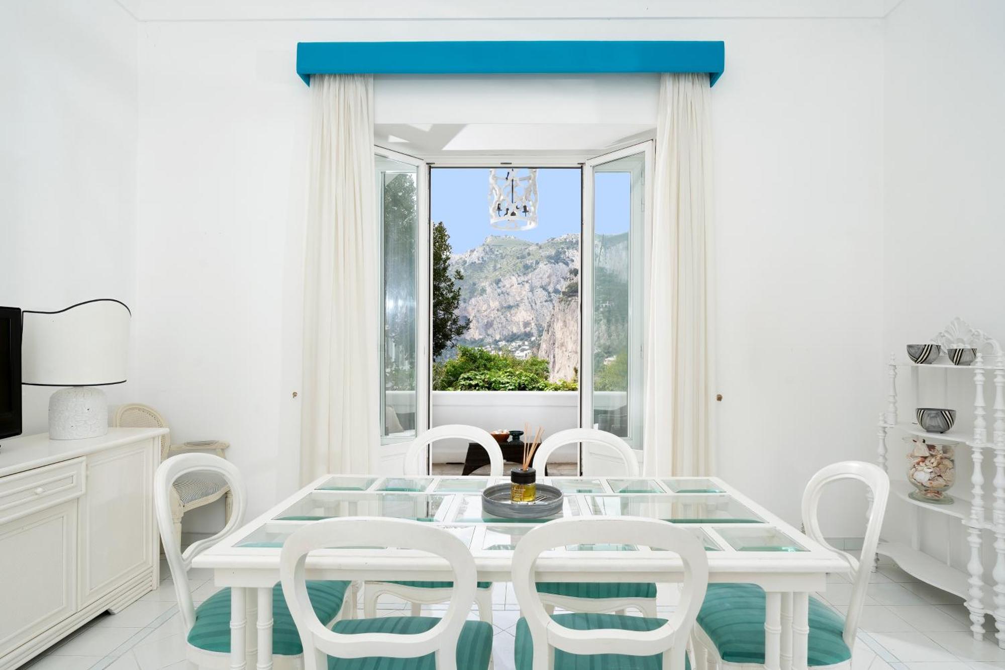 Mariuccia * Capri