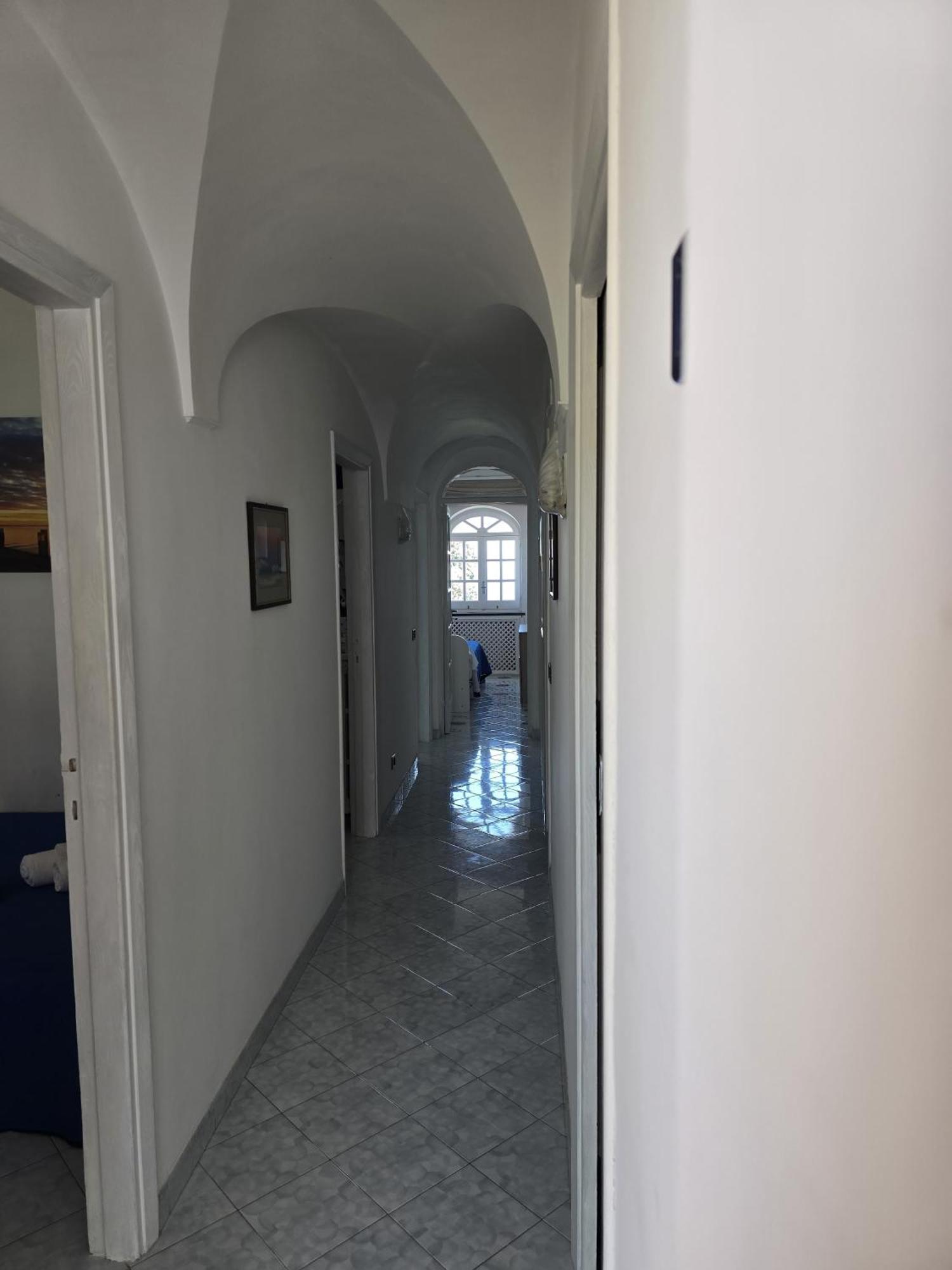 A Varca Ra Neve * Capri
