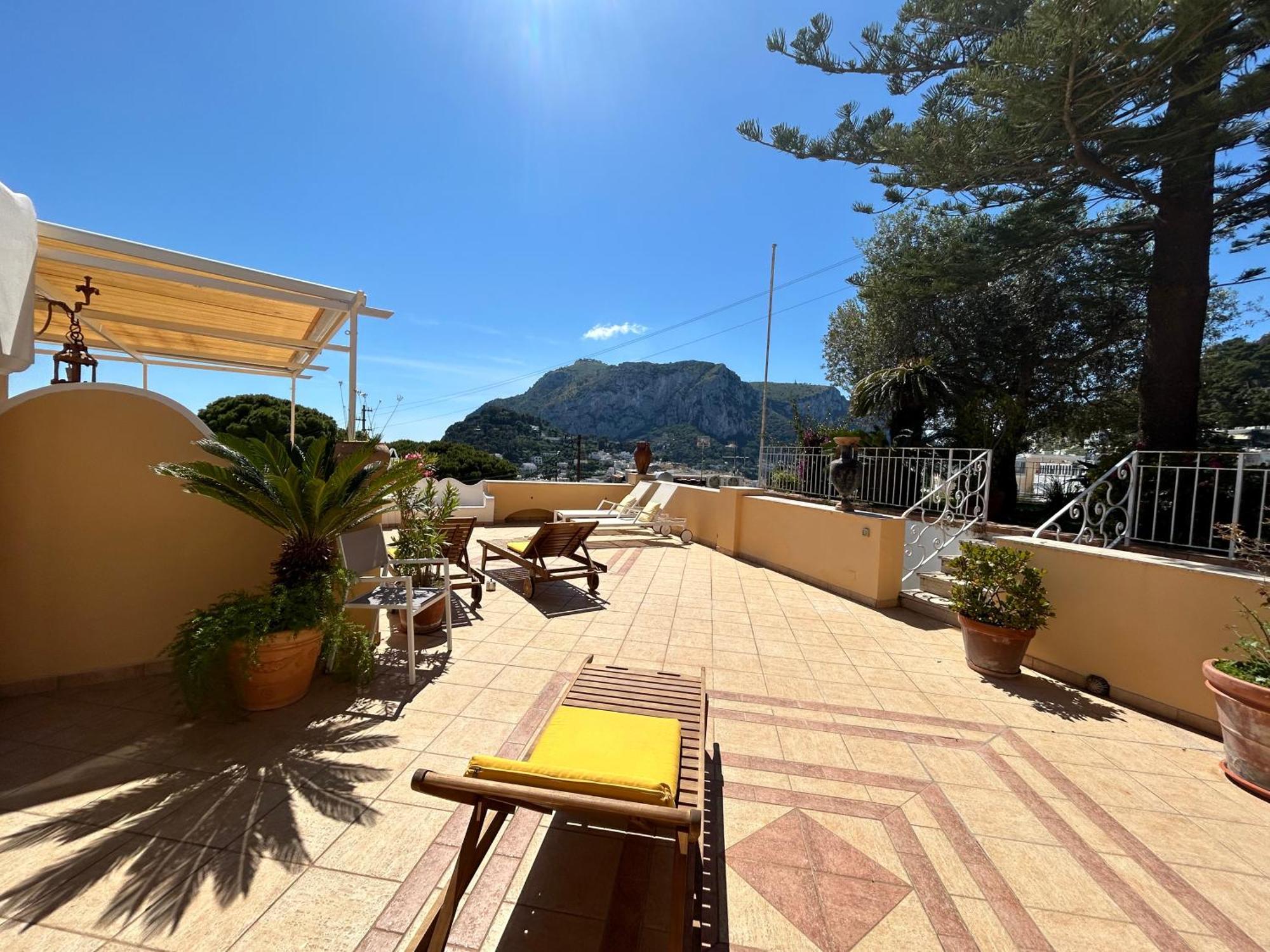 Private Sea View Con Terrazza E Giardino Apartment *