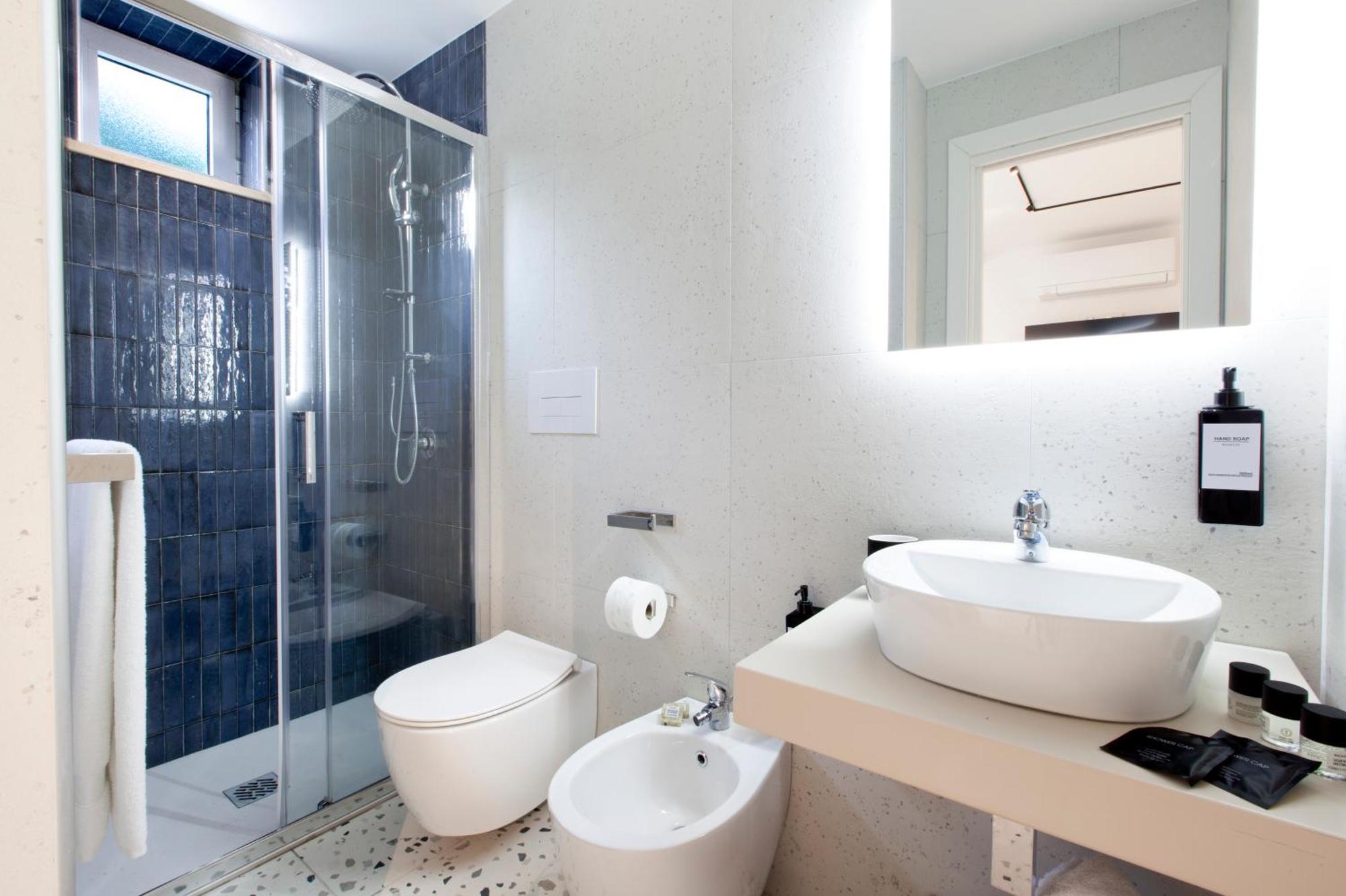 House Apartment *