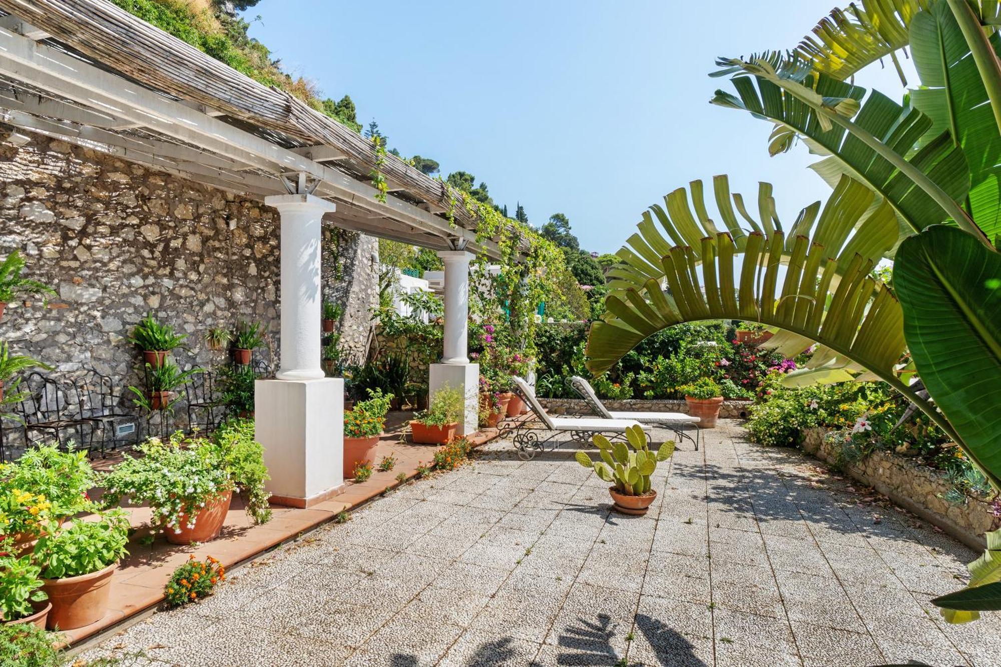 Bella Vista Capri