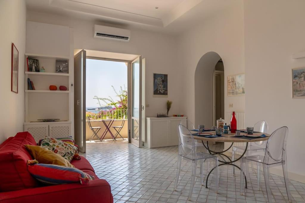 Holiday home Dolce House Stunning Views By The Sea