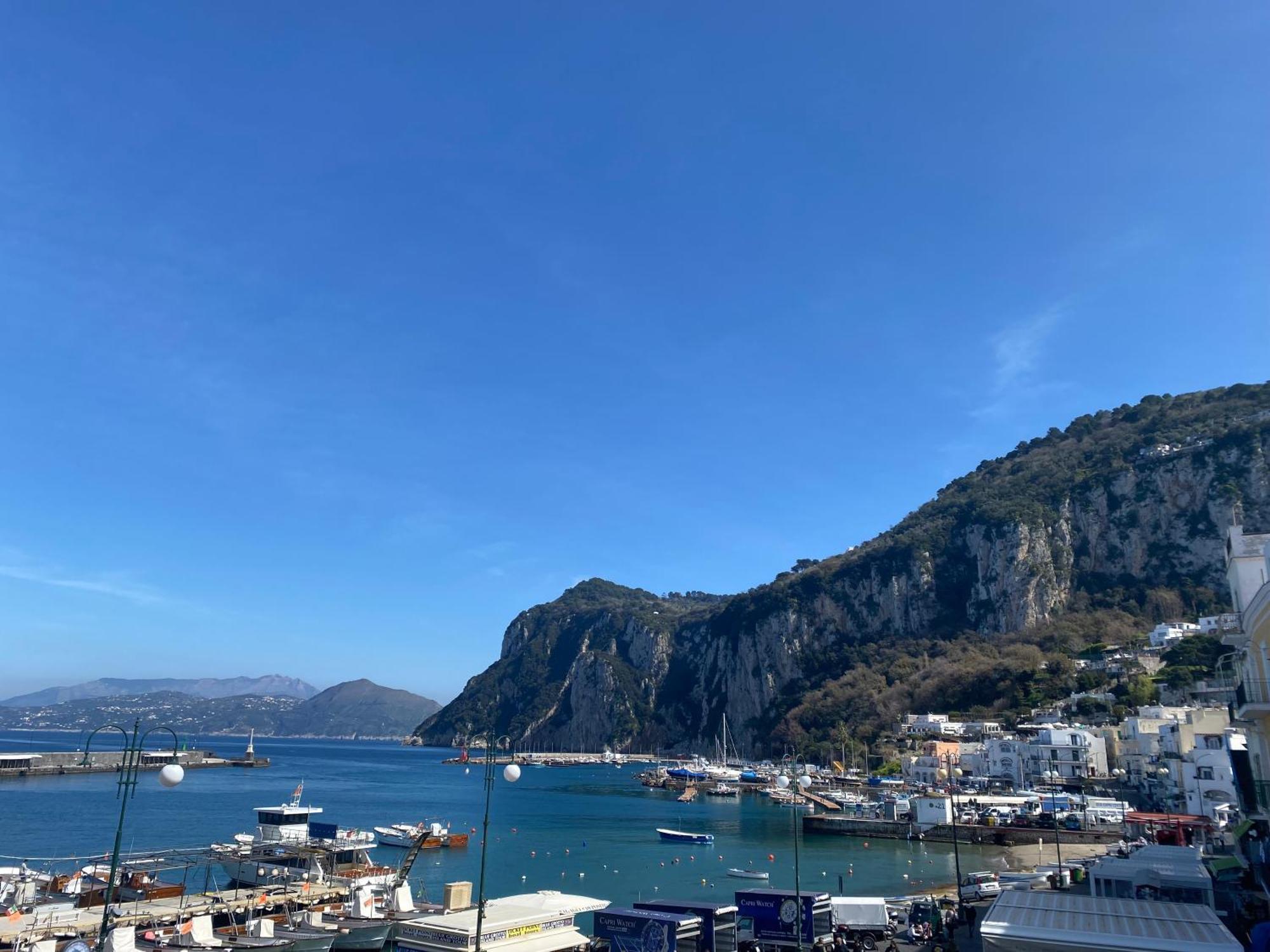 La Baia Di Napoli Capri