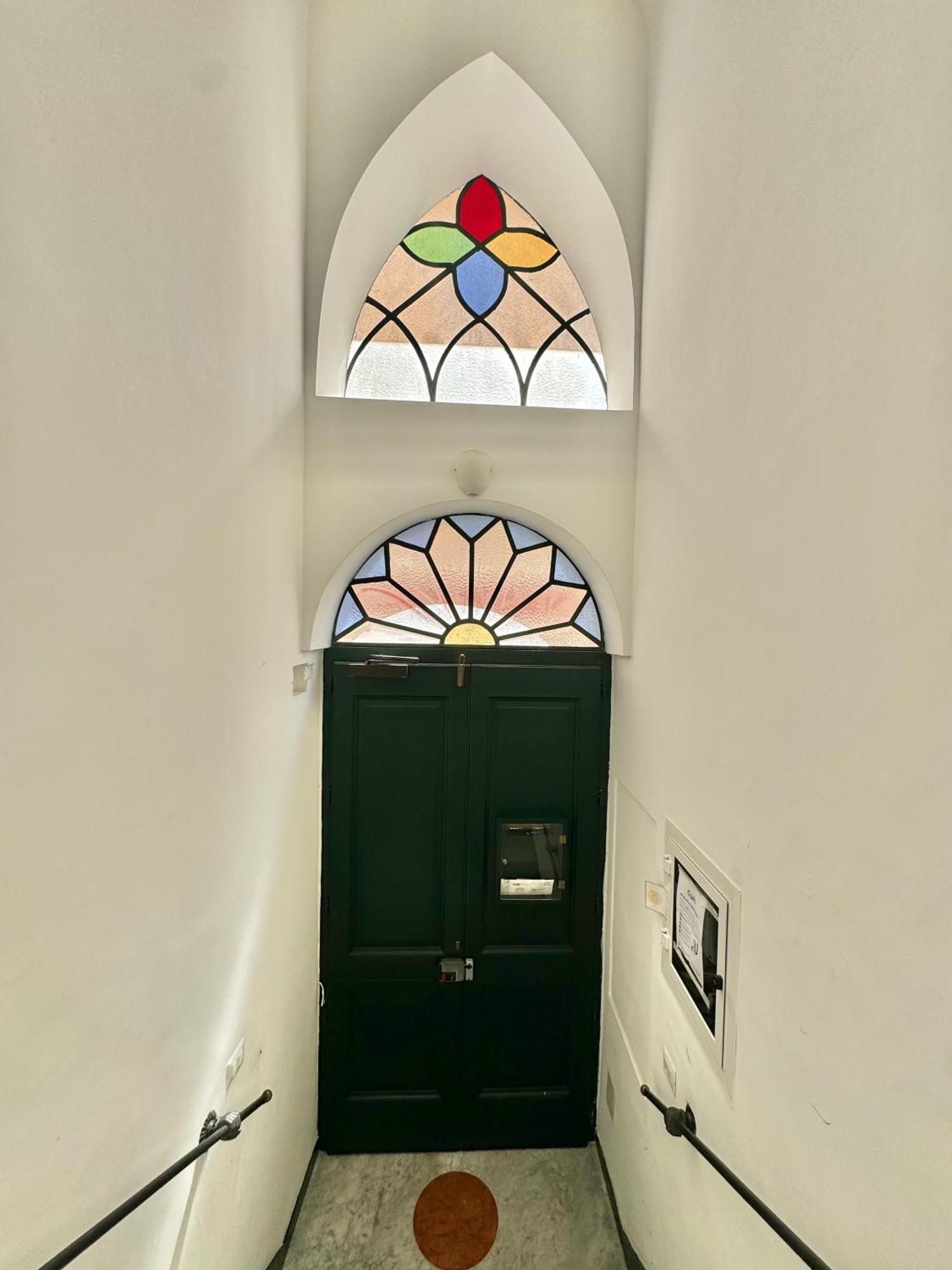 Camerelle 7, Domus Letteraria Capri