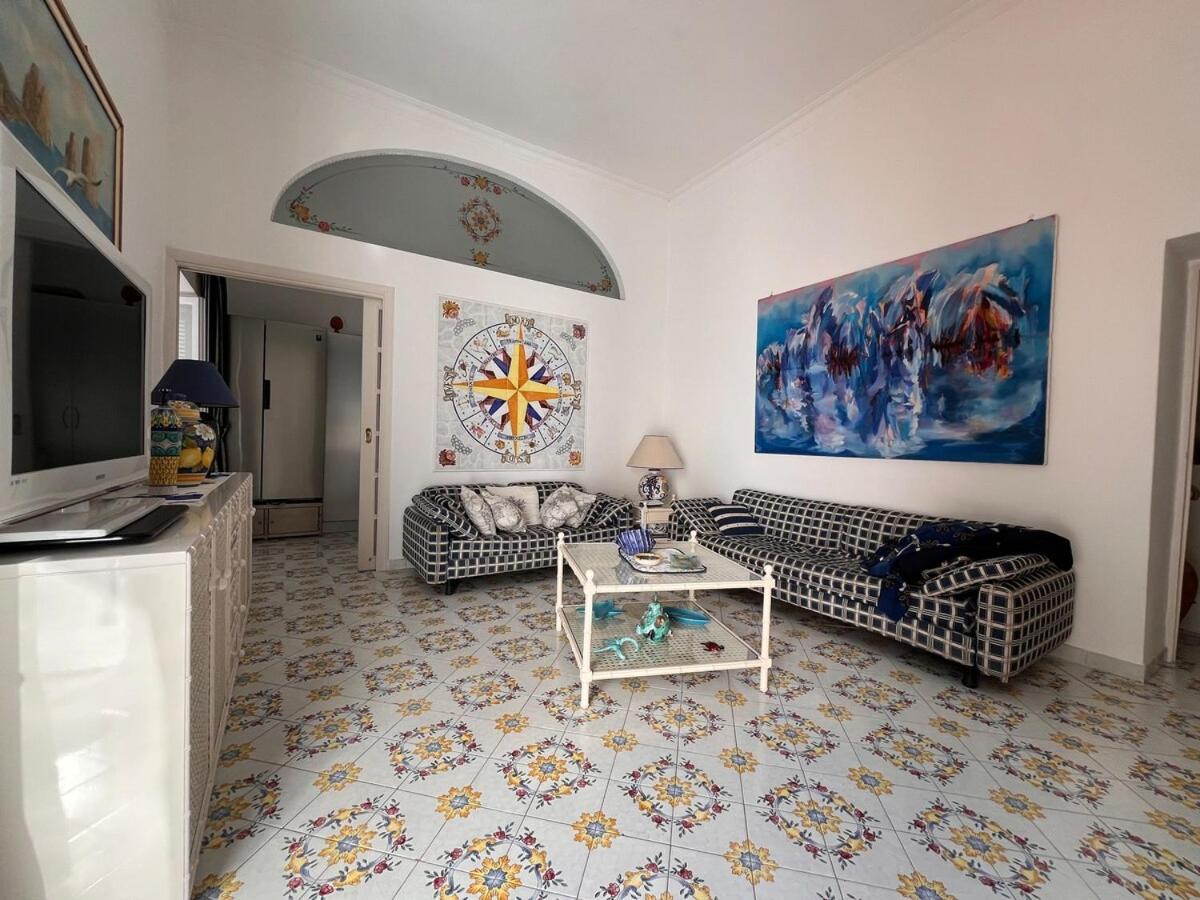 La Terrazza Di Argentina Apartment