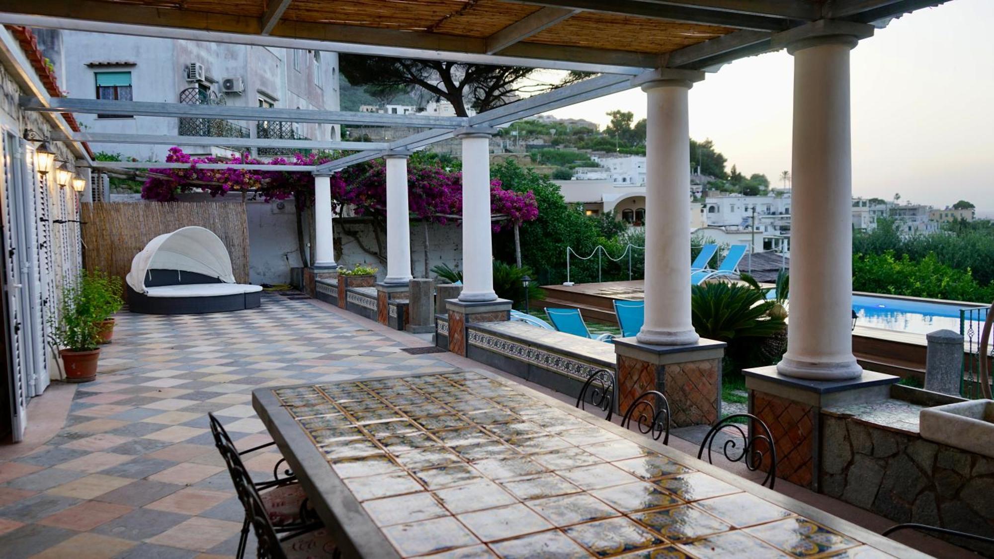 Amalu Piscina E Giardino Villa