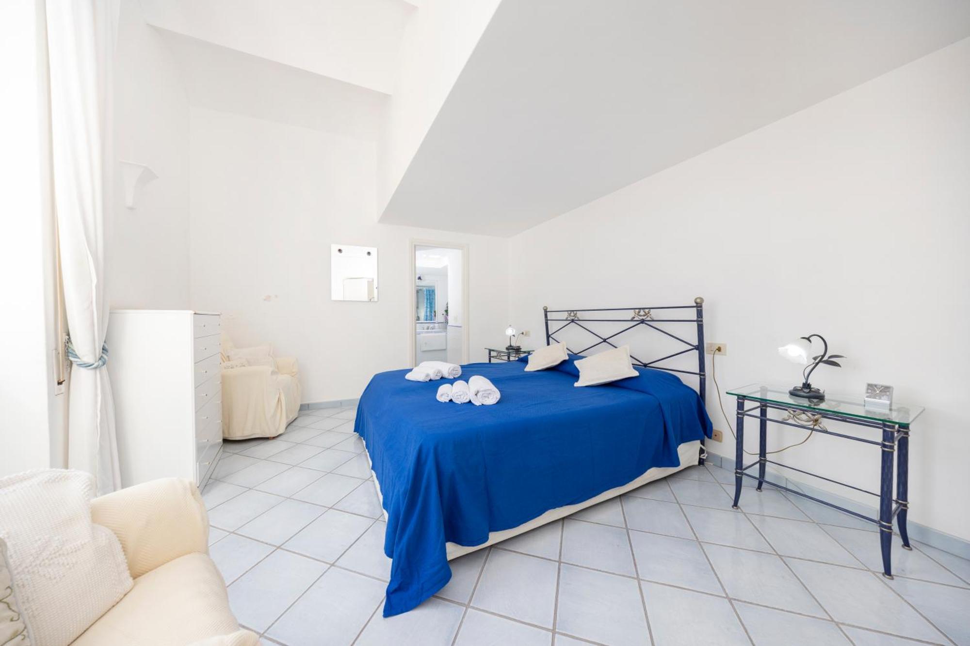 Regina Di - Sopramonte - * Capri