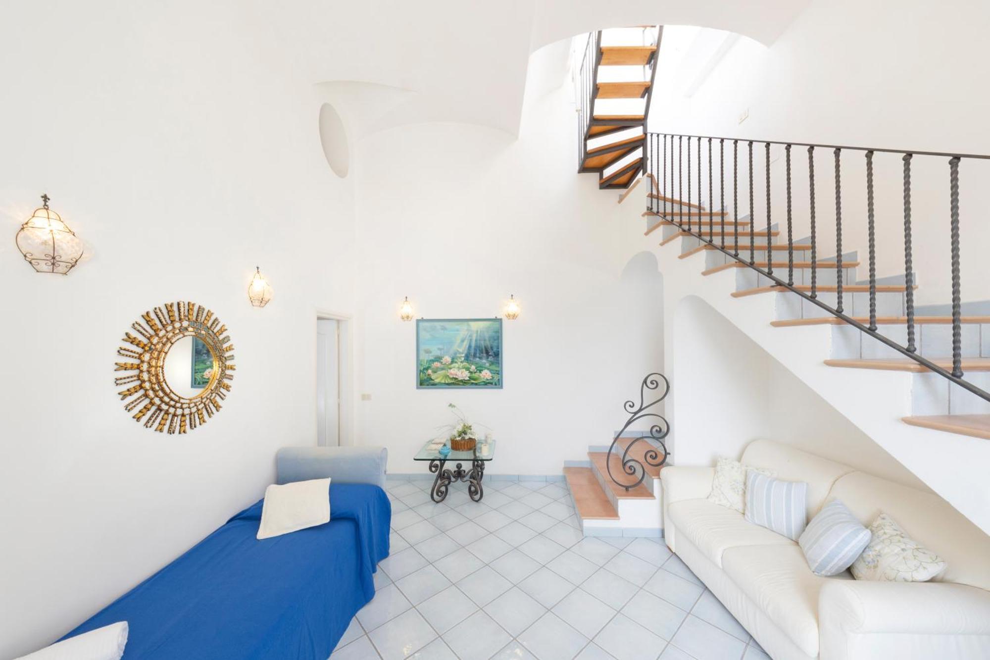 Regina Di - Sopramonte - * Capri