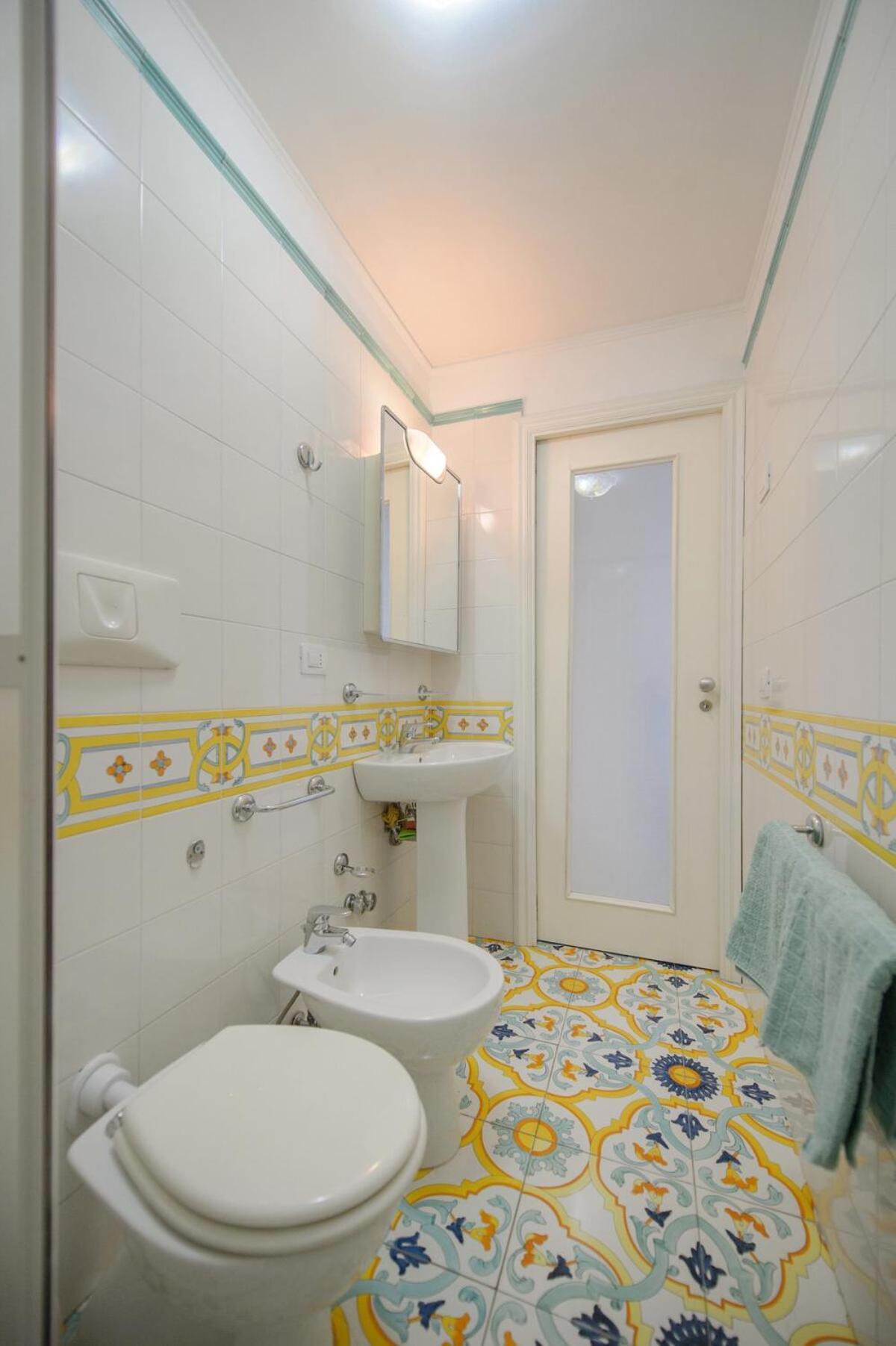 Amalu Piscina E Giardino *