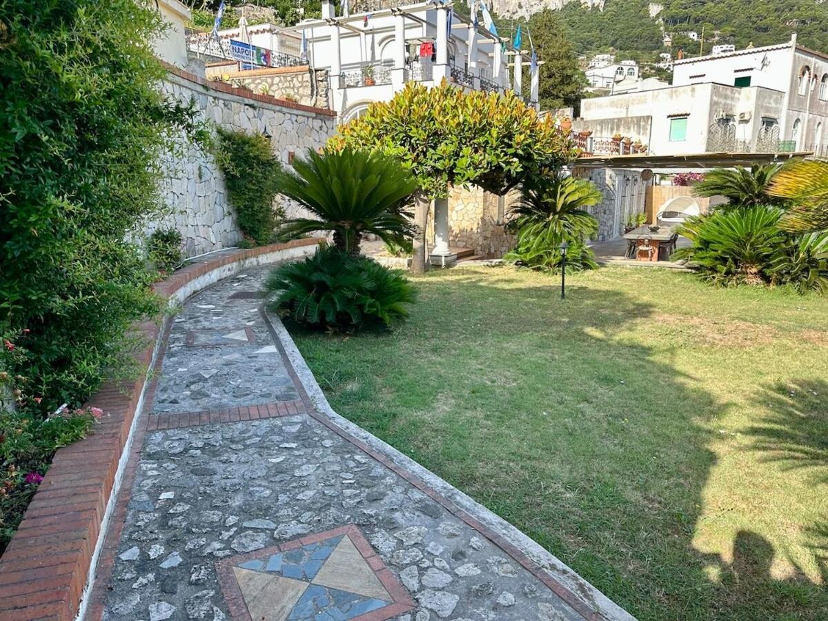 Amalu Piscina E Giardino Villa *