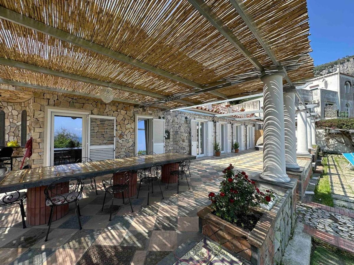 Amalu Piscina E Giardino Capri