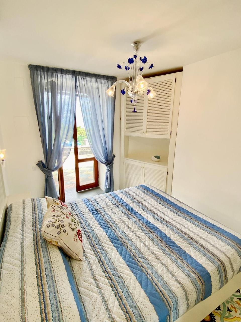 Villa Amalu Piscina E Giardino