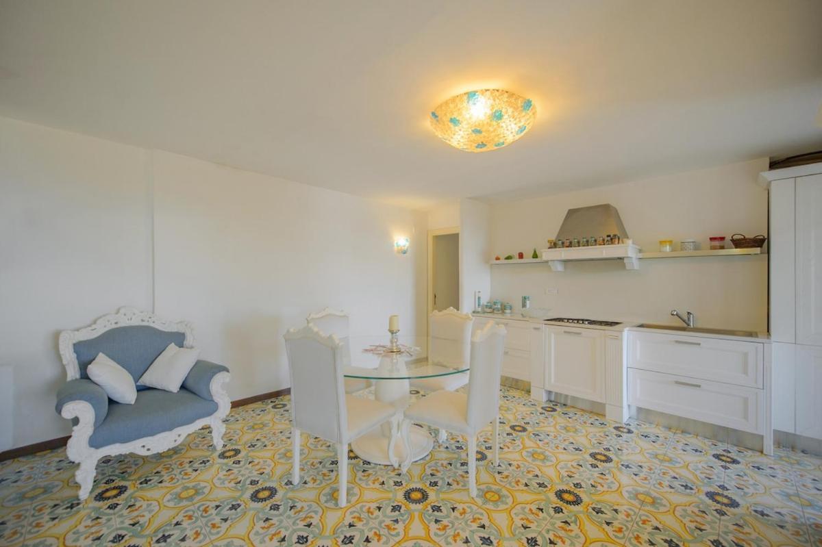 Amalu Piscina E Giardino Villa *