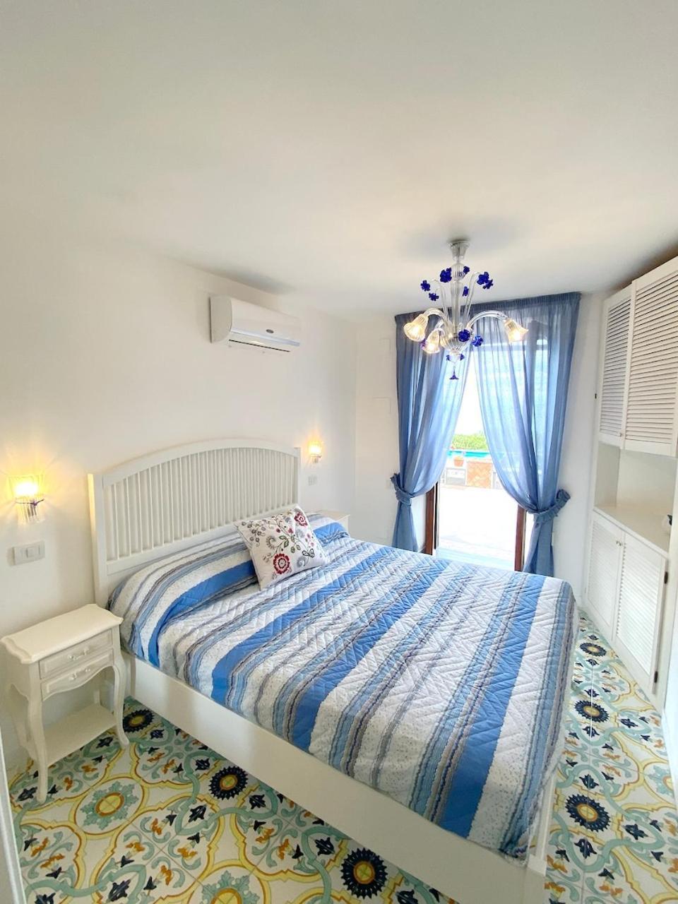 Villa Amalu Piscina E Giardino *