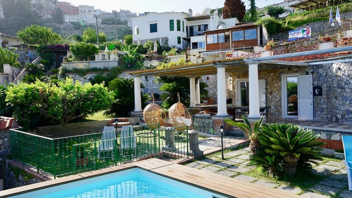 Amalu Piscina E Giardino Villa *