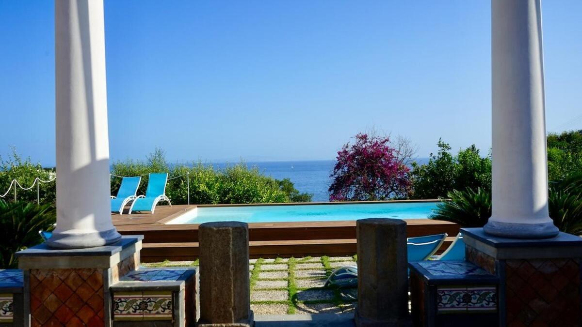 Villa Amalu Piscina E Giardino *