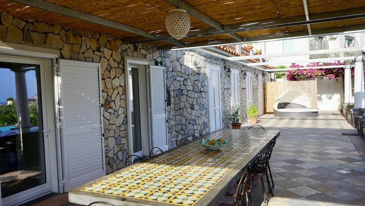 Amalu Piscina E Giardino Villa