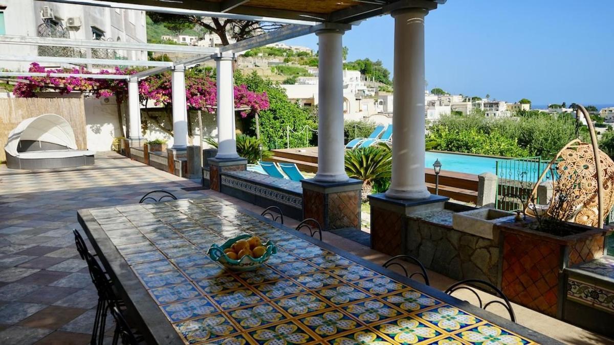 Amalu Piscina E Giardino Villa *