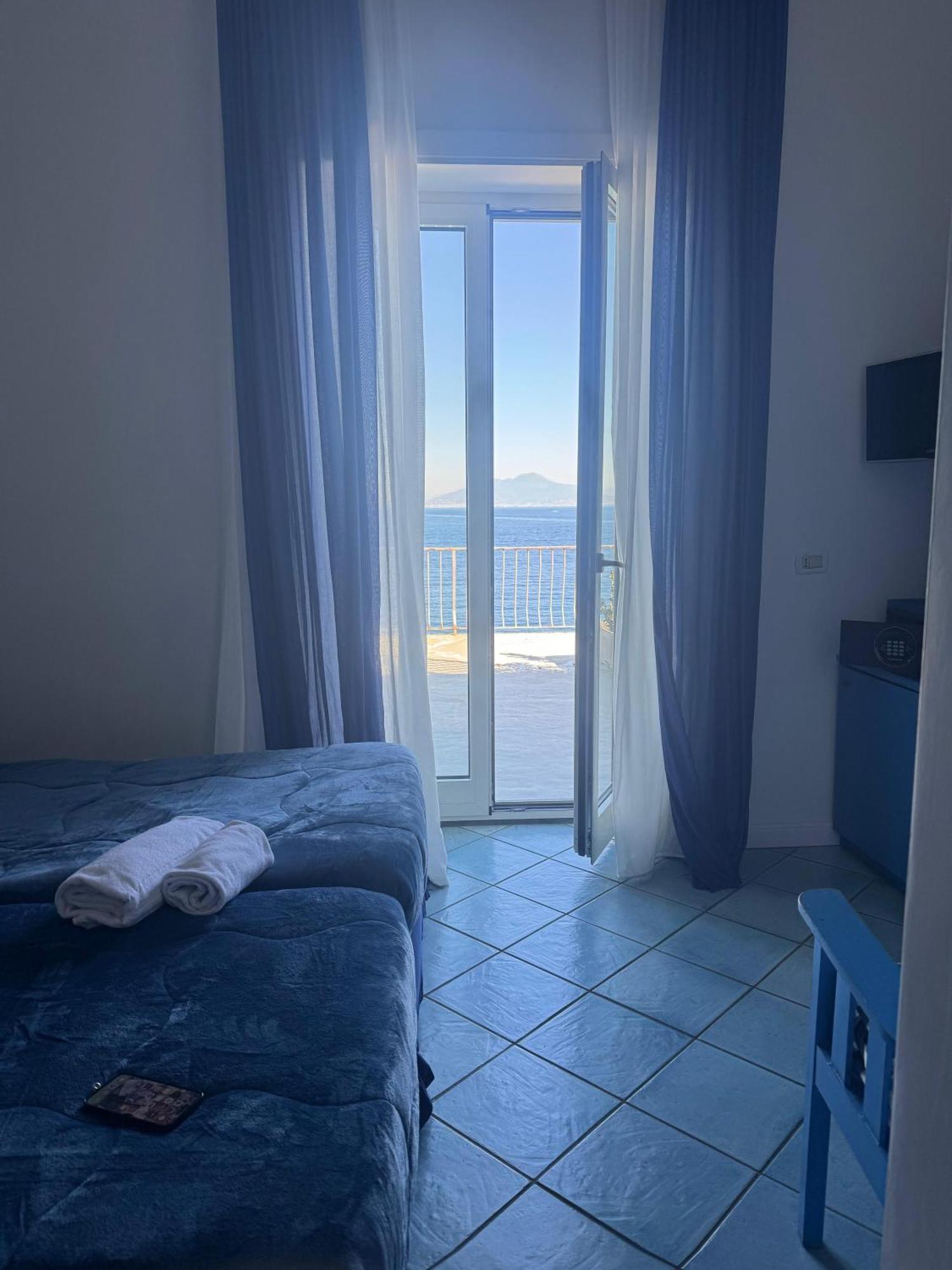 Belvedere E Tre Re Capri