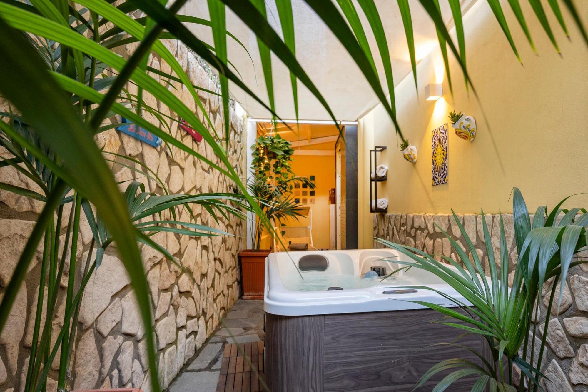 Con Jacuzzi In Piazzetta Casa vacanze