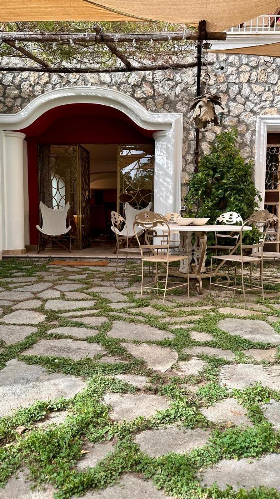 Luna Tu Villa Capri