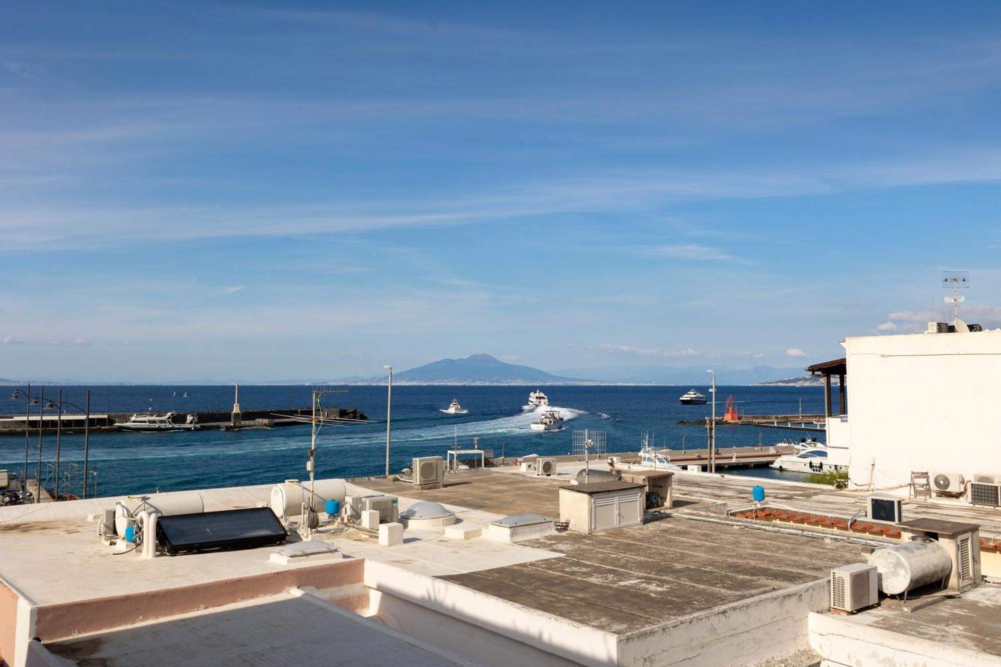 A Due Passi Apartment Capri