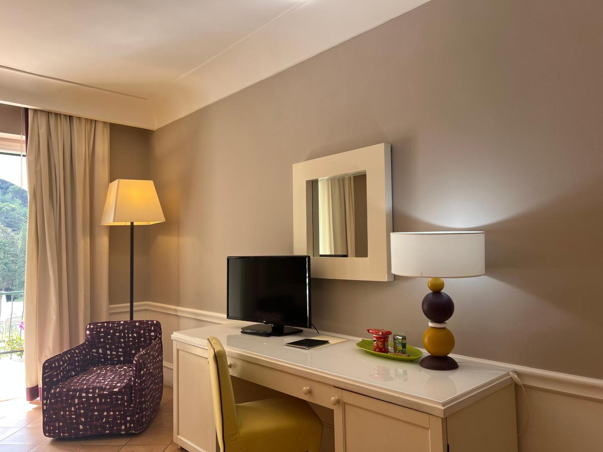 Della Piccola Marina Hotel 4*
