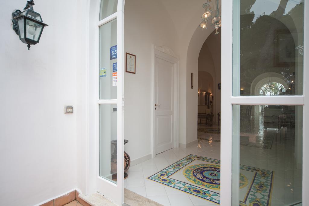 Villacore Capri