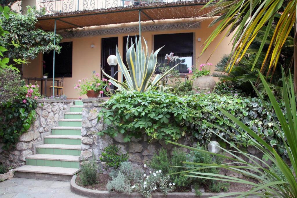 Helios Hotel 3*