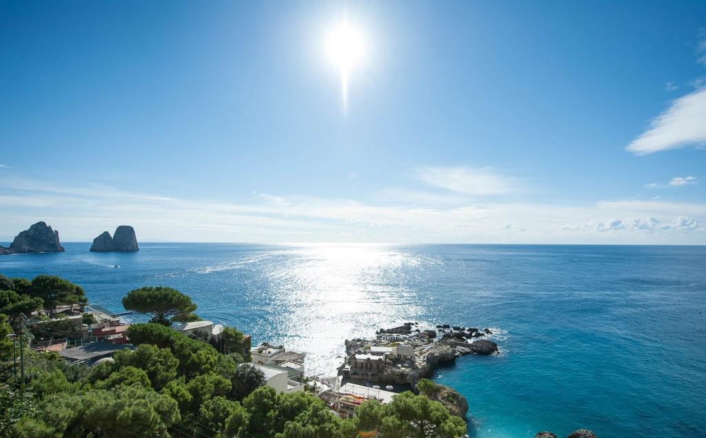 Weber Ambassador Hotel 4*