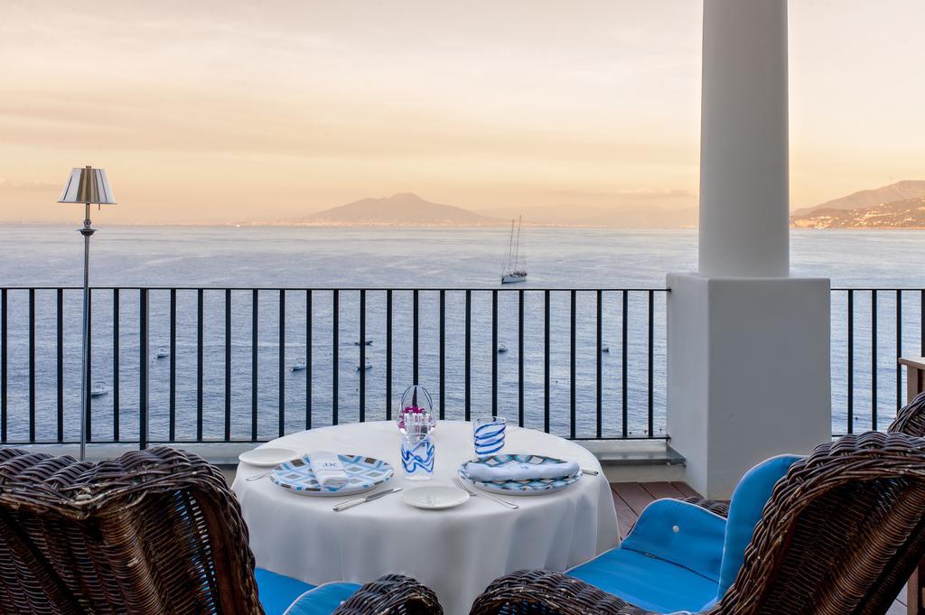J.k. Place 5* Capri