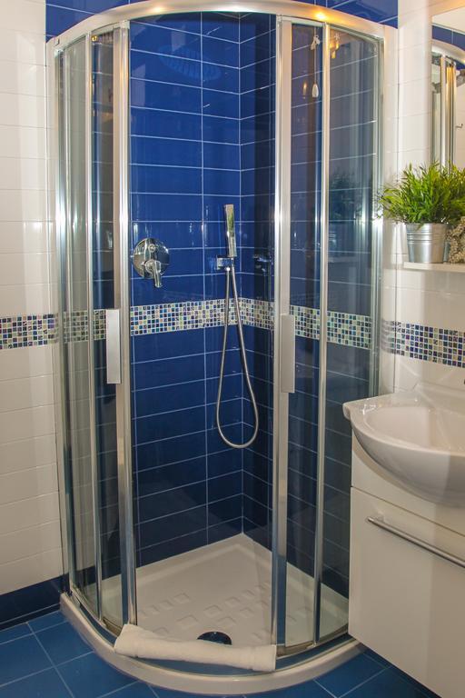 Apartment Blue Capri