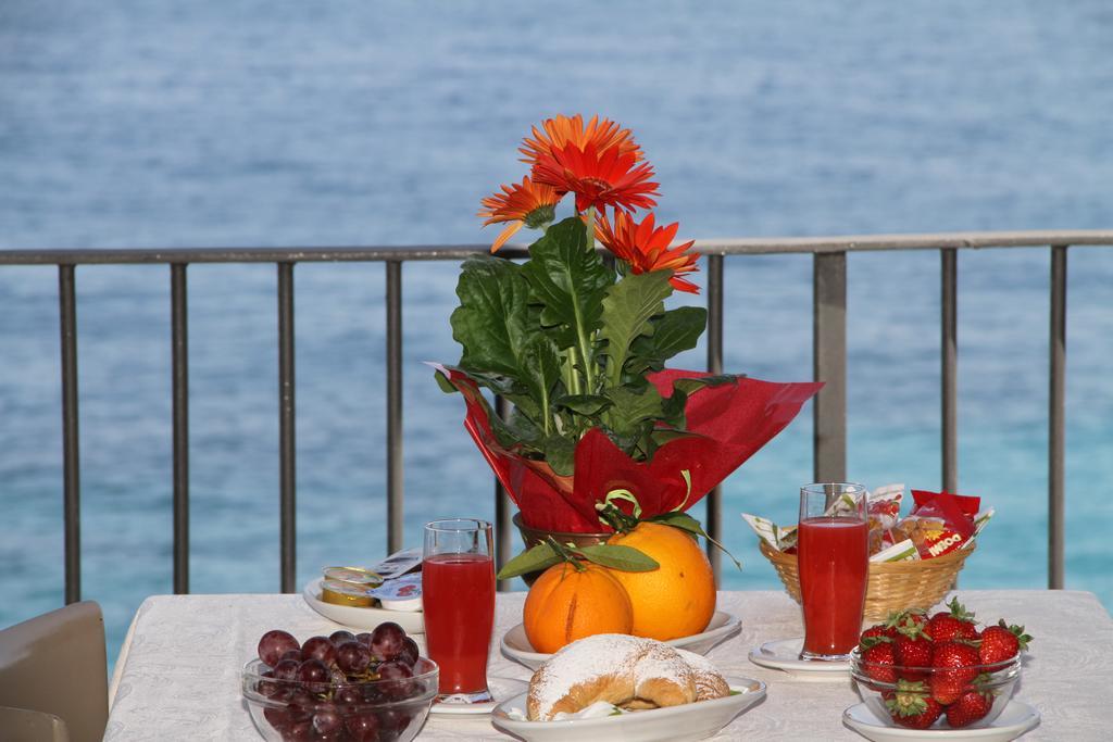 Belvedere E Tre Re Capri