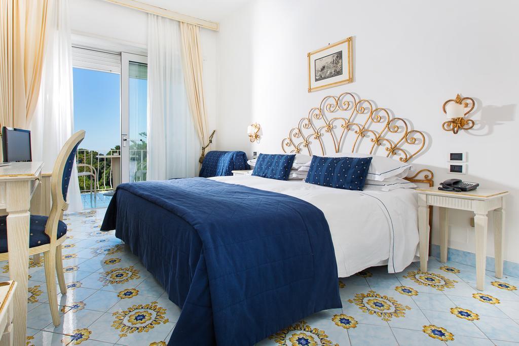 La Vega 4*