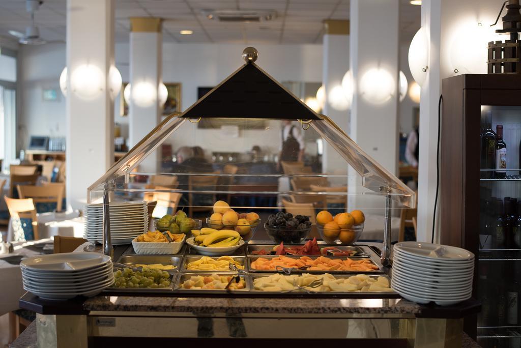 Weber Ambassador Hotel Capri
